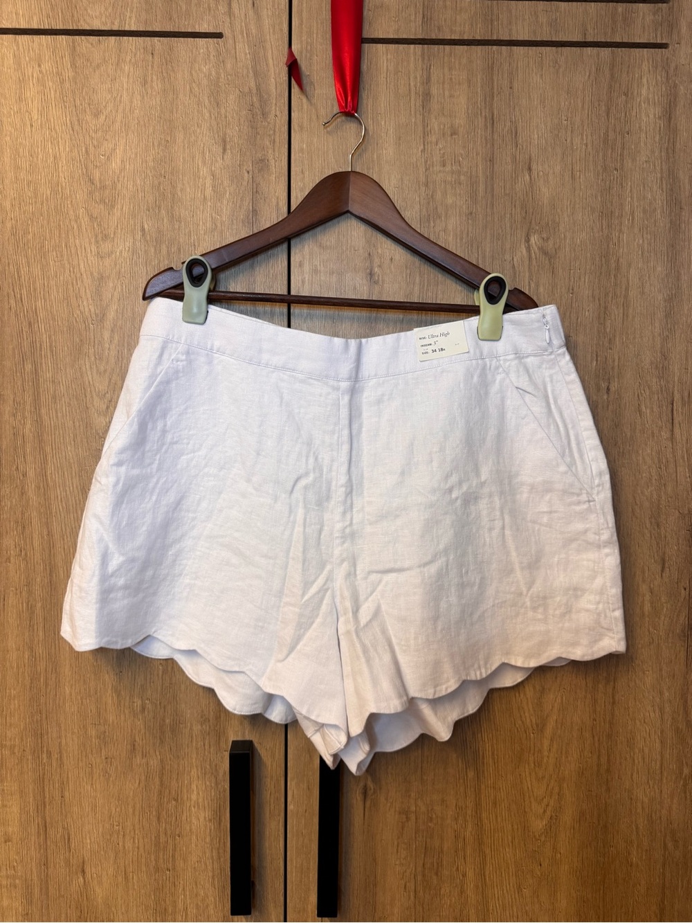 Abercrombie & Fitch Women’s Linen Lightweight Resort Scallop Hem Shorts White 34